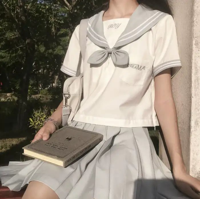 播音台的姊妹花